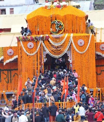 भू-बैकुंठ बदरीनाथ धाम के खुले कपाट