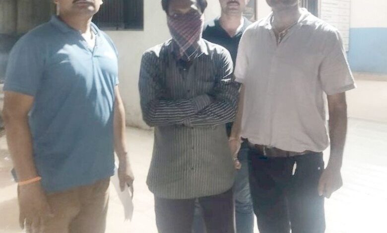 करोड़ों की धोखाधड़ी करने वाले गैंग का सदस्य गुजरात से गिरफ्तार