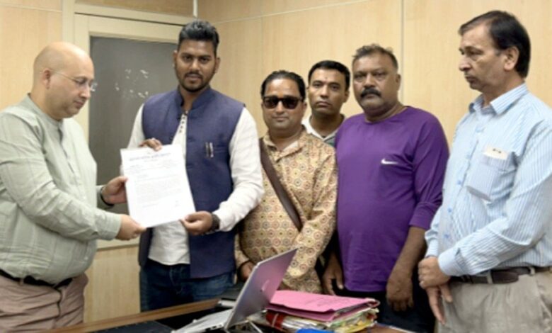 मरीजों को करना पड रहा समस्याओं का सामना मरीजों को करना पड रहा समस्याओं का सामना