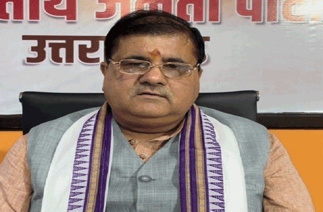 कैबिनेट का निर्णय से पुरोहित एवं संत समाज संतुष्ट : भट्ट कैबिनेट का निर्णय से पुरोहित एवं संत समाज संतुष्ट : भट्ट
