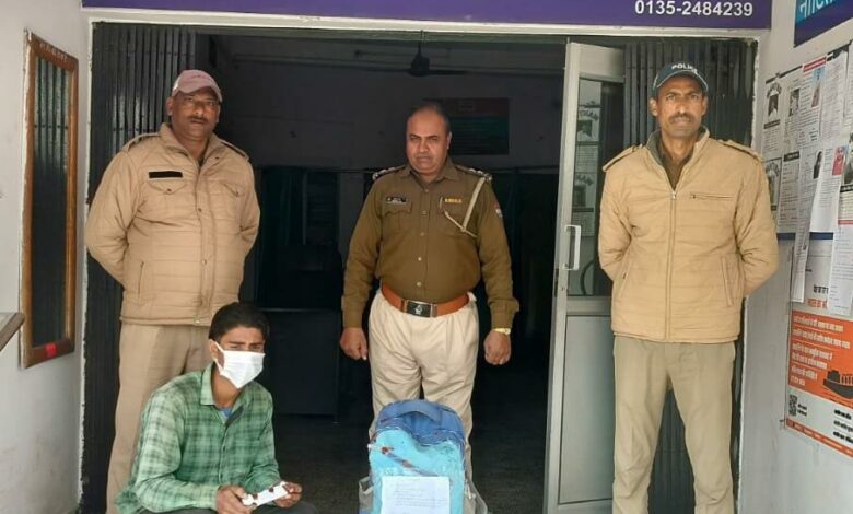 लूट व नकबजनी के अभियोगों में फरार चल रहा अभियुक्त गिरफ्तार